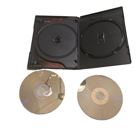 The Castaway Double DVD Special Edition 2 Disc set bonus features Tom Hanks - Picture 3 of 5